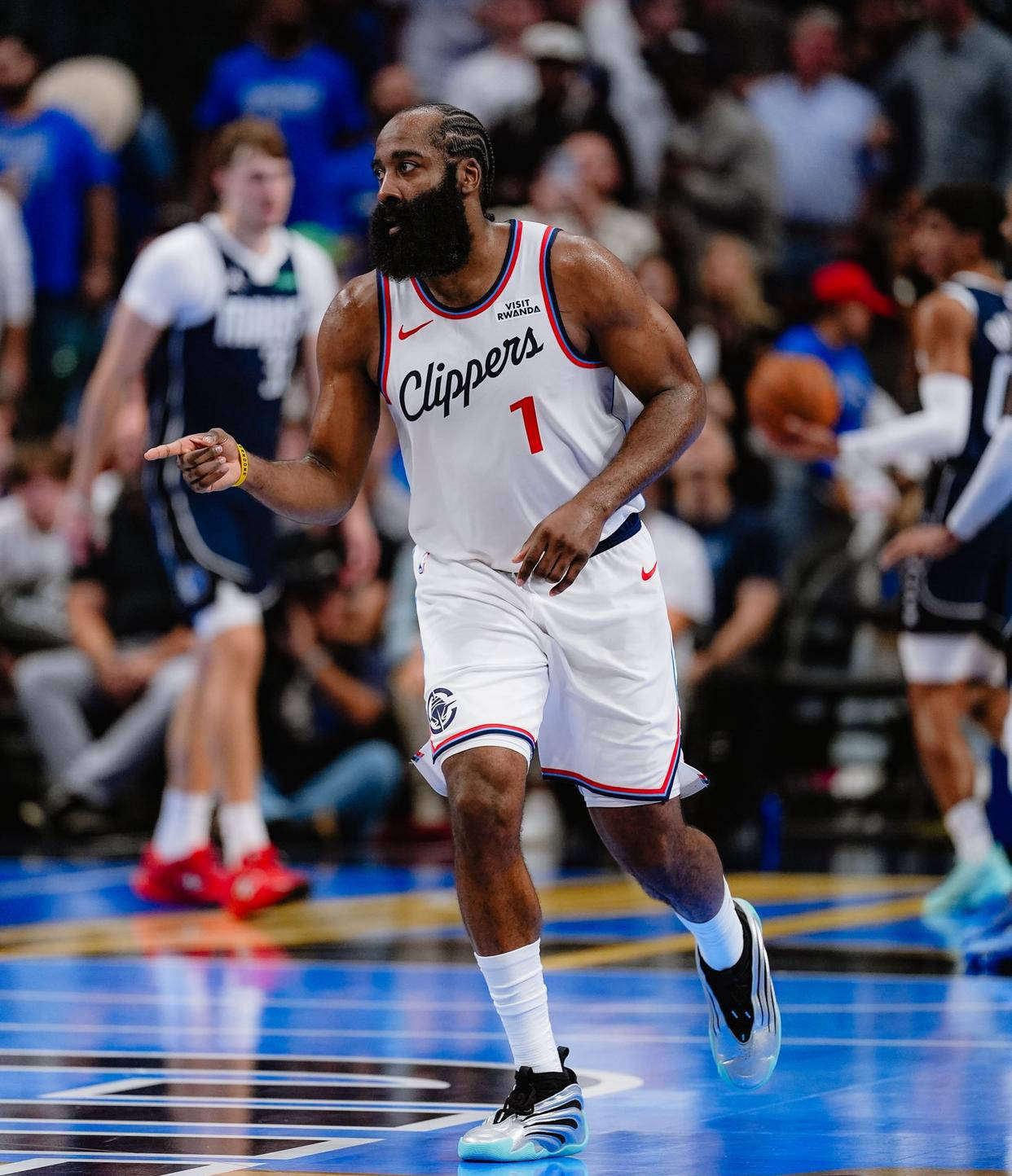 包含里程碑夜迈阿密热火临场应变，NBA常规赛赛后刷纪录，引发热议，球探报告显示潜力的词条