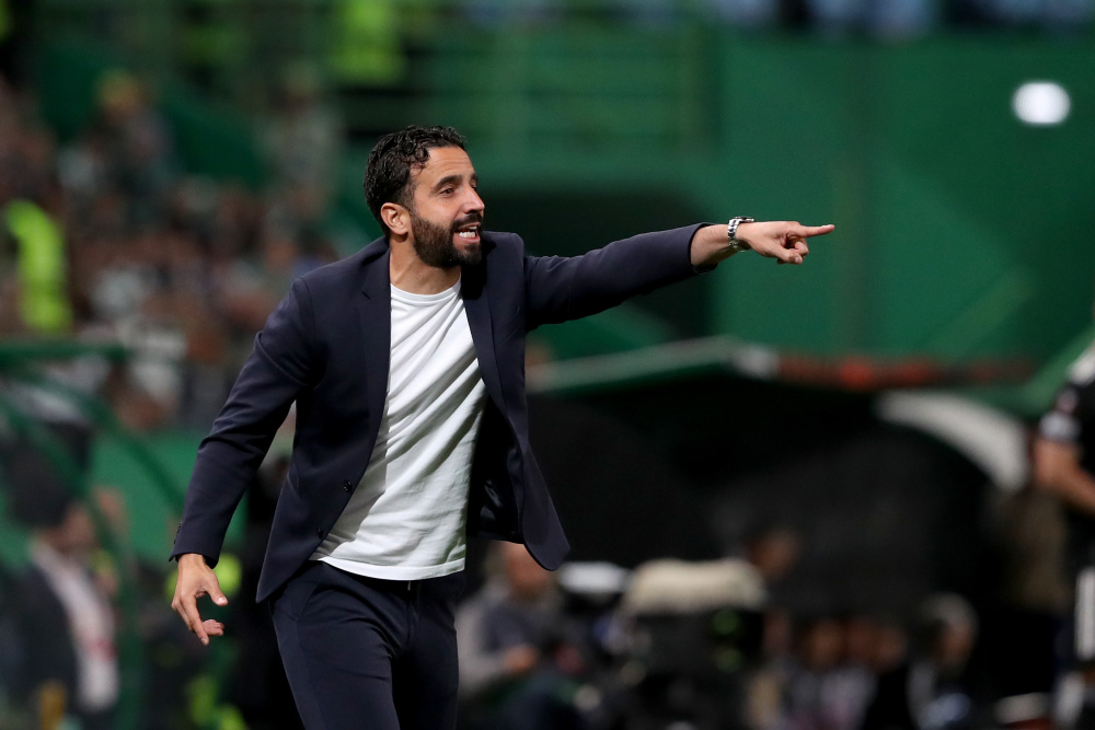 尤文图斯训练开放日，关键时刻再遭质疑引欢呼，欧联在即，心理建设被强调的简单介绍